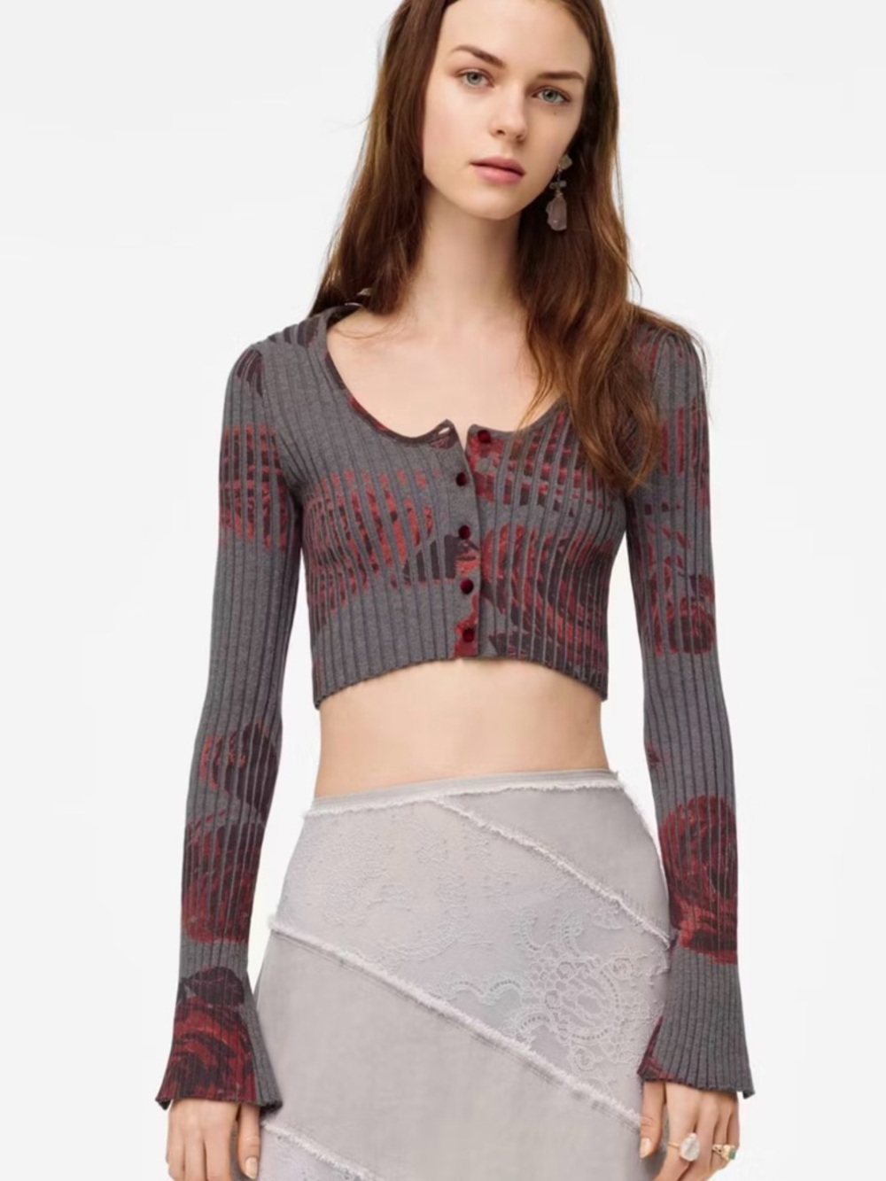 Zara (Medium) Cropped Ribbed Button-Front Top in Gray with Red Floral